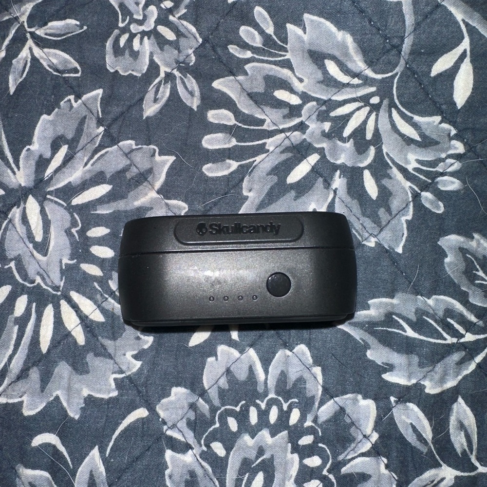 Skullcandy earbuds - Picture 5 of 8